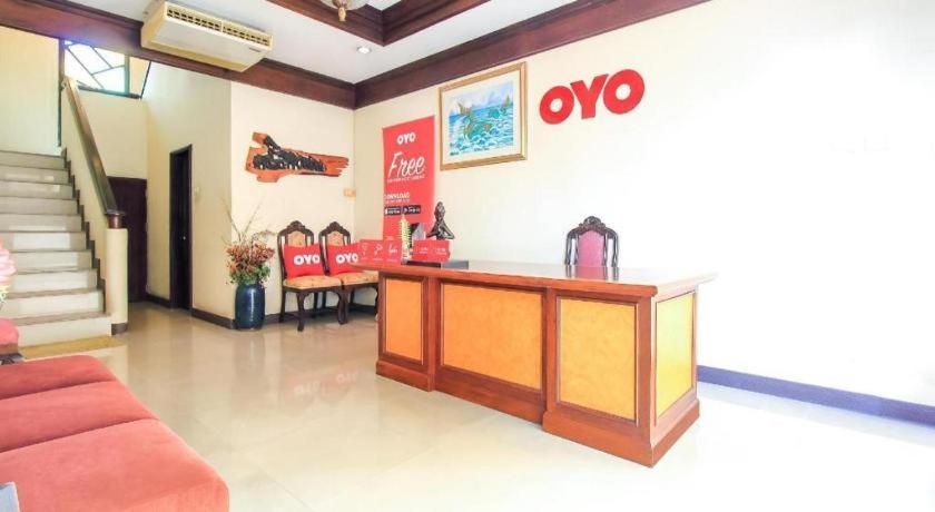 Oyo 383 White Inn Hotel Ban Khlong Lat Bua Khao Экстерьер фото